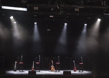 2.-Escenario