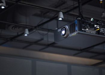 3.-Proyector