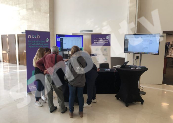 stand-televisores-en-evento-sitges-scaled